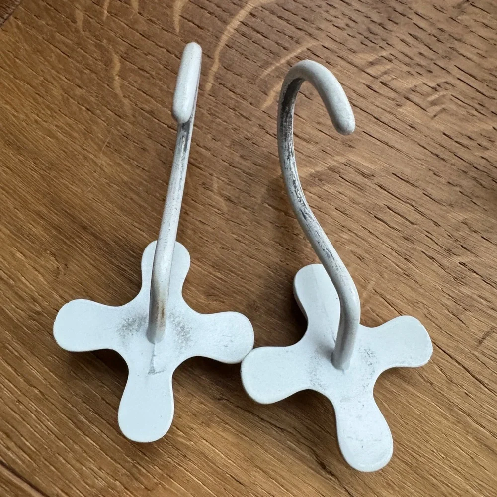 White Hot and Cold Shower Curtain  Hooks - Picture 2 of 2